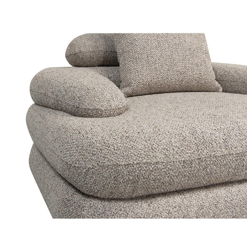 Fauteuil Lounge Cairo Bouclé Sable  | Pole to Pole – Bouclé Sable