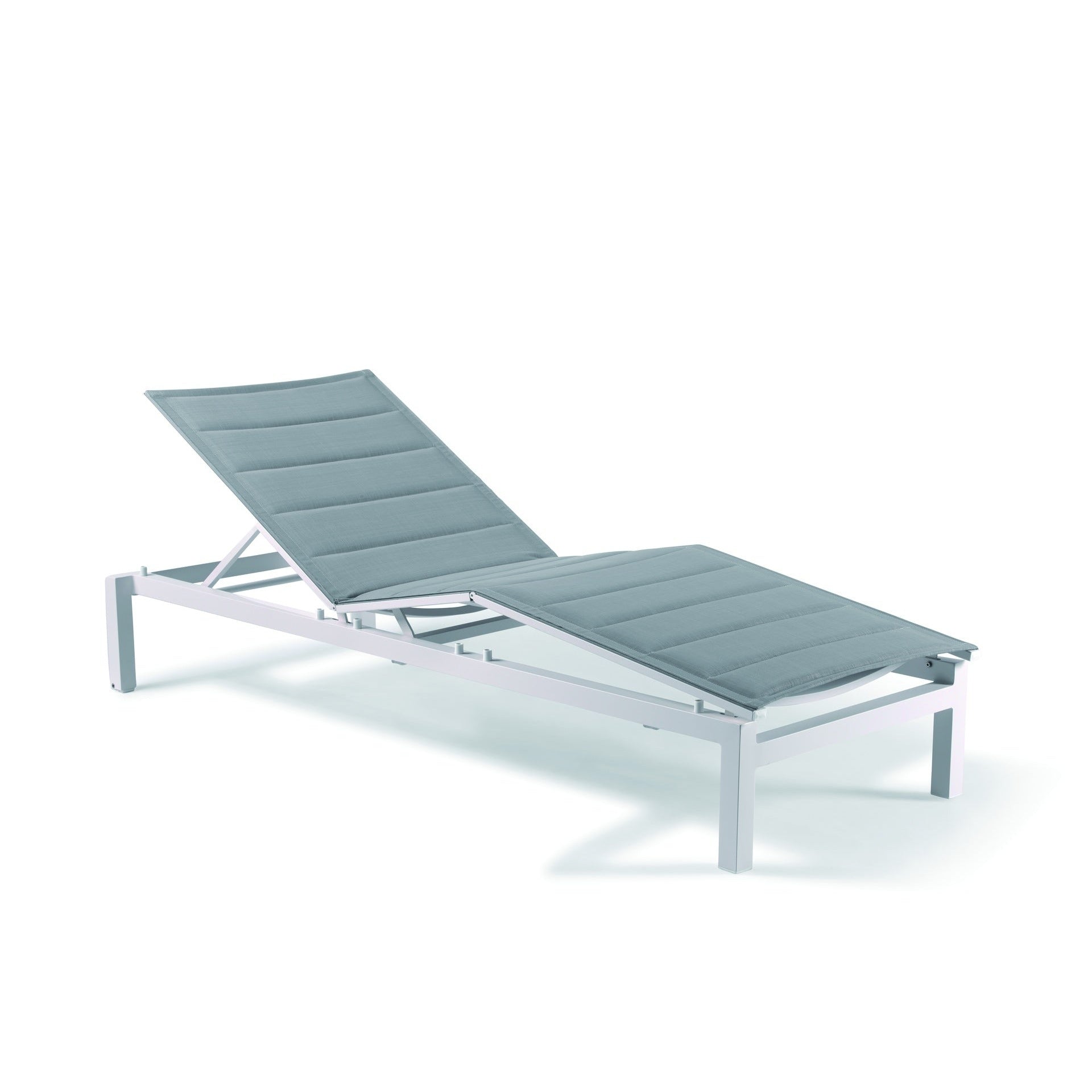 Chaise longue élégante en aluminium blanc | LIGNART