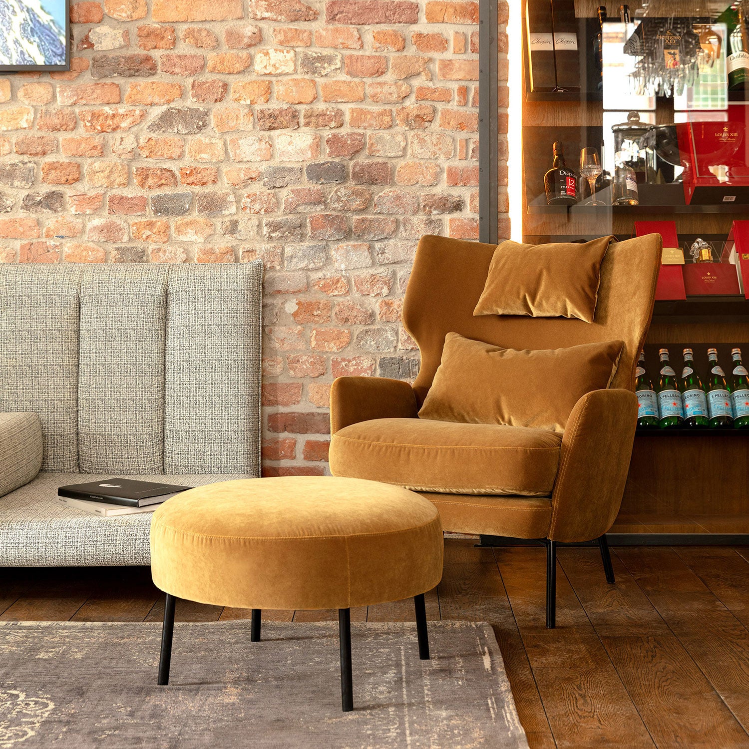 Fauteuil en velours Alex avec pieds métal et repose-tête – Teddy brown n°22CV – Taille standard