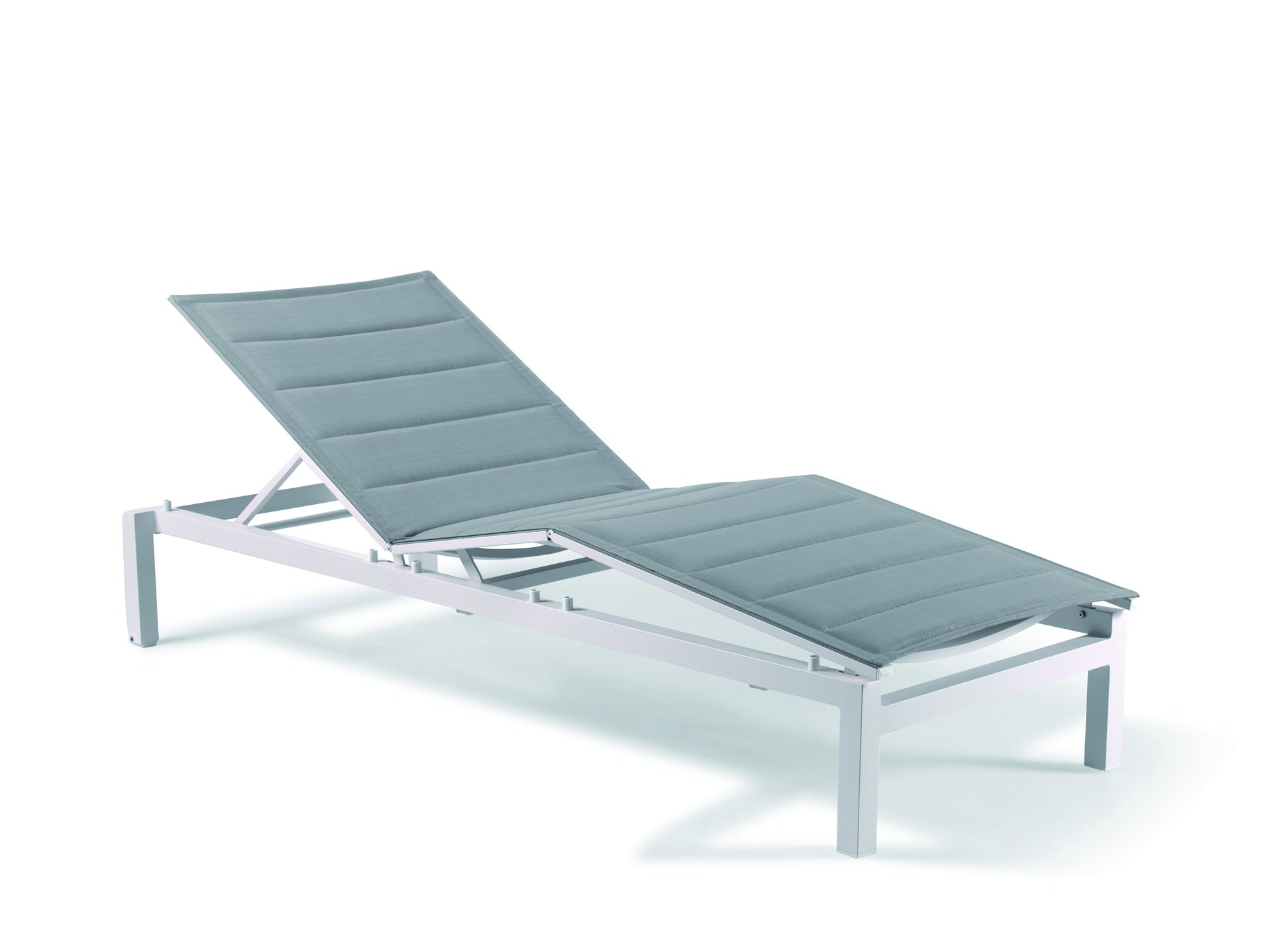 Chaise longue élégante en aluminium blanc - Style chaise longue
