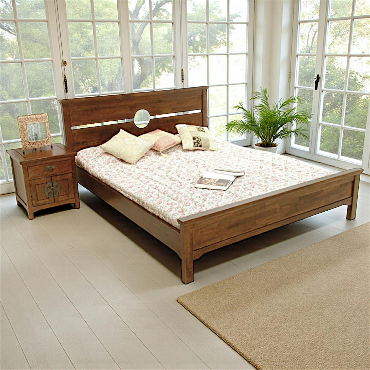 Lit en bois massif - Style moderne