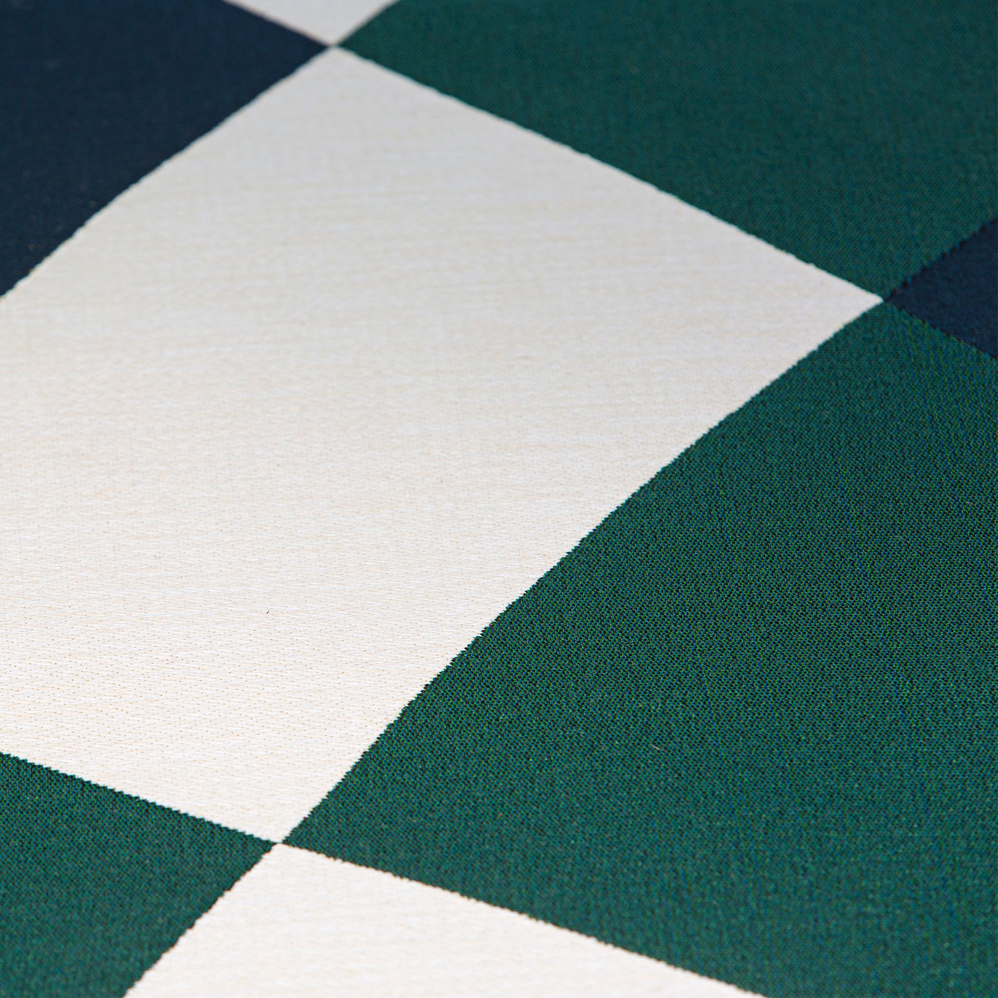 350 2708 Tapis Groove.Html – Green Groove – 240x330 cm
