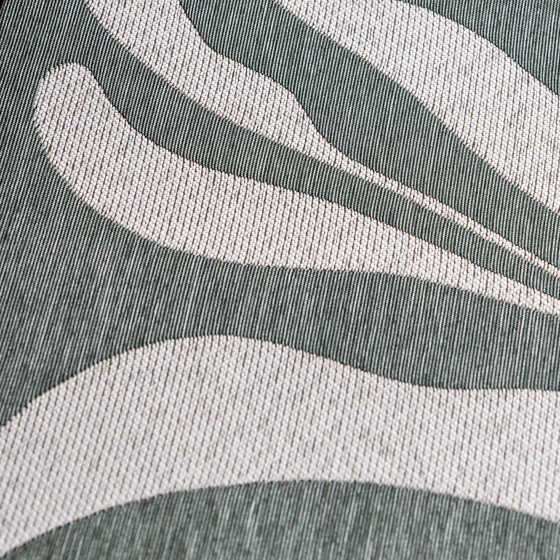 337 2589 Tapis Linden.Html – Green Linden – 246x340 cm